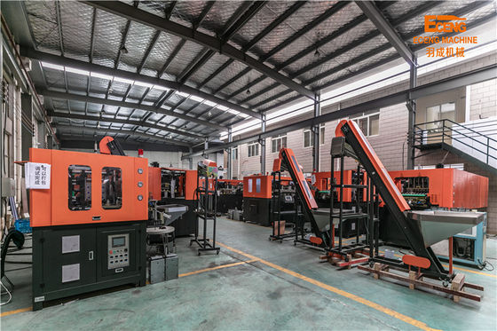 6 Hohlraum PET Stretch Blasmaschine vollautomatische Kunststoffflaschenformung
