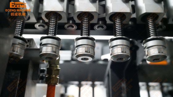 6 Hohlraum HAUSTIER Flaschen-Schlagmaschine 49kw 10000BPH völlig Selbst