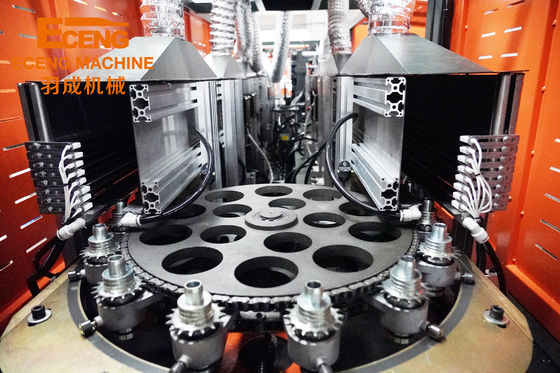 Q9000 Wasserflaschenblasmaschine 6 Hohlraum 8000-9000 PCS/HR Ausgang 2000ML