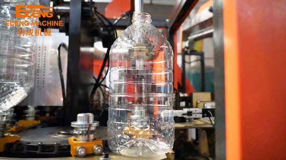 900BPH 5L Hohlraum der Ausdehnungs-Öl-Flaschen-Schlagmaschinen-Q5L1 1
