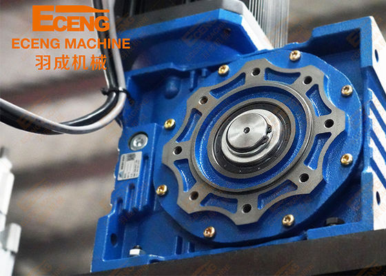4 Hohlräume 2L Kleine Wasserflaschenherstellung Maschine 10000 BPH Eceng K4