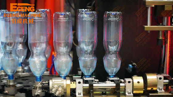 Ausdehnungs-Haustier-Blasen-Maschine 4cavity Eceng Q6000 für Mineralwasser-Flaschen-Linie