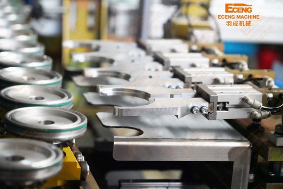 Nahrungsmittel-Cas PET-Glas Stretch Blow Molding Formmaschine 4 Hohlräume hohe Effizienz