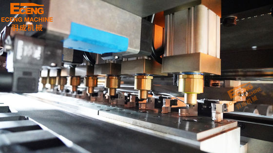 K8 18000BPH Plastikhohlraum der flaschen-Maschinen-8 vollautomatisch für schnelle Herstellung