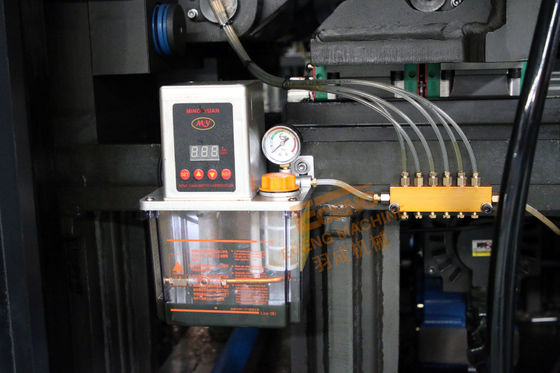 12 Hohlraum-Blasen-Maschine K12 vollautomatisch mit 26000BPH für HAUSTIER Flaschen