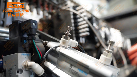 Selbstenergie-Einsparung Getränke-Juice Bottle Blow Molding Machines 380V Eceng K4