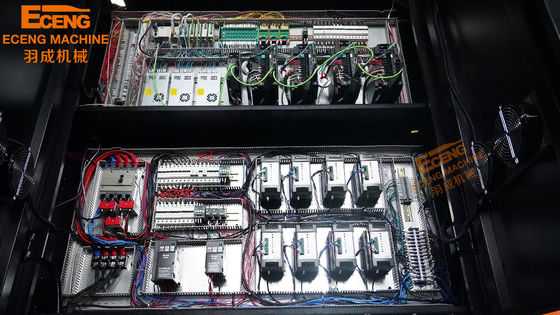 Hohlraum der lineare Hochgeschwindigkeitsausdehnungs-Schlagmaschinen-8 automatisch für füllende Flaschen 16000BPH