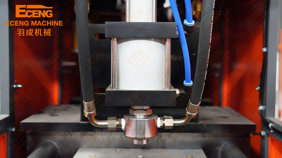 YC-Serie Halbautomatische Haustierblasmaschine 5L Mikrocomputer gesteuert 350BPH