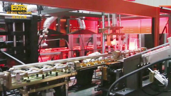 Plastik4 Hohlraum HAUSTIER Schlagmaschine 6000 Bph PLC-Steuerung